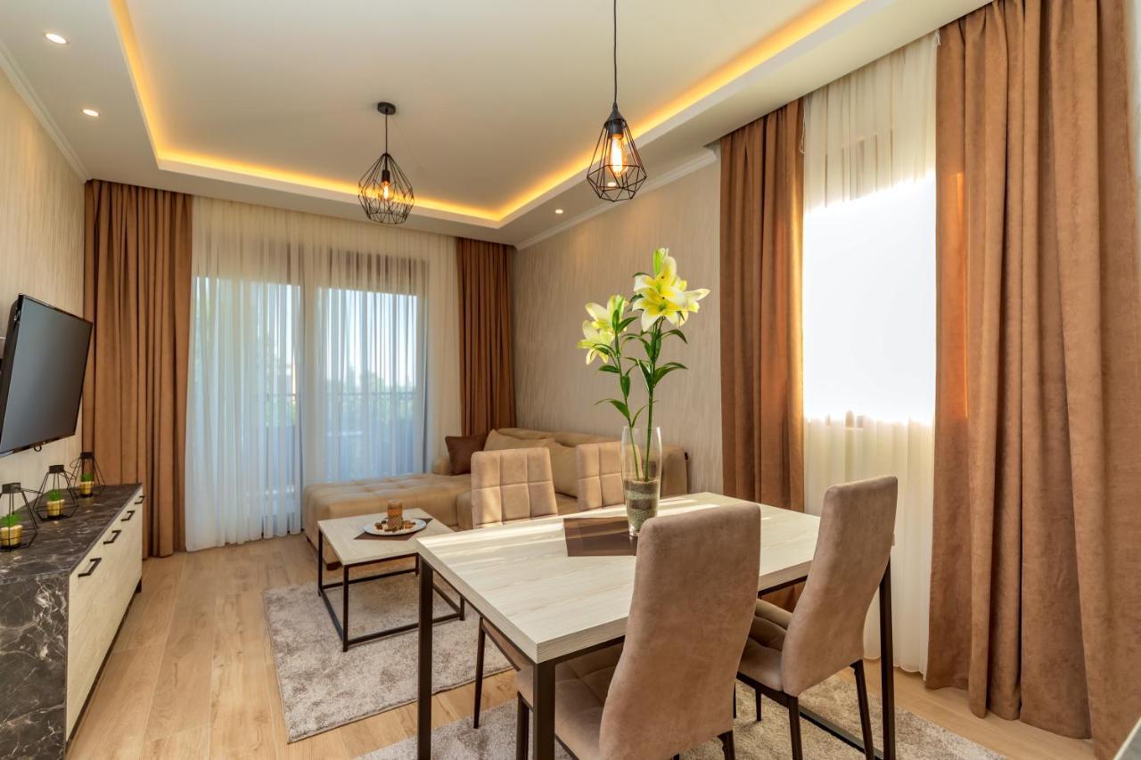 Luxury Apartments Queen Petrovac Bagian luar foto