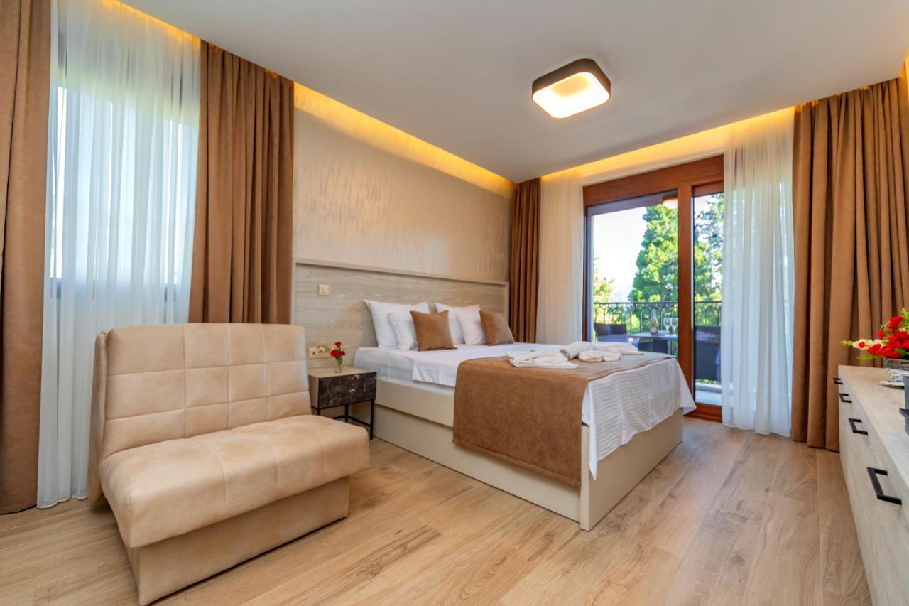 Luxury Apartments Queen Petrovac Bagian luar foto