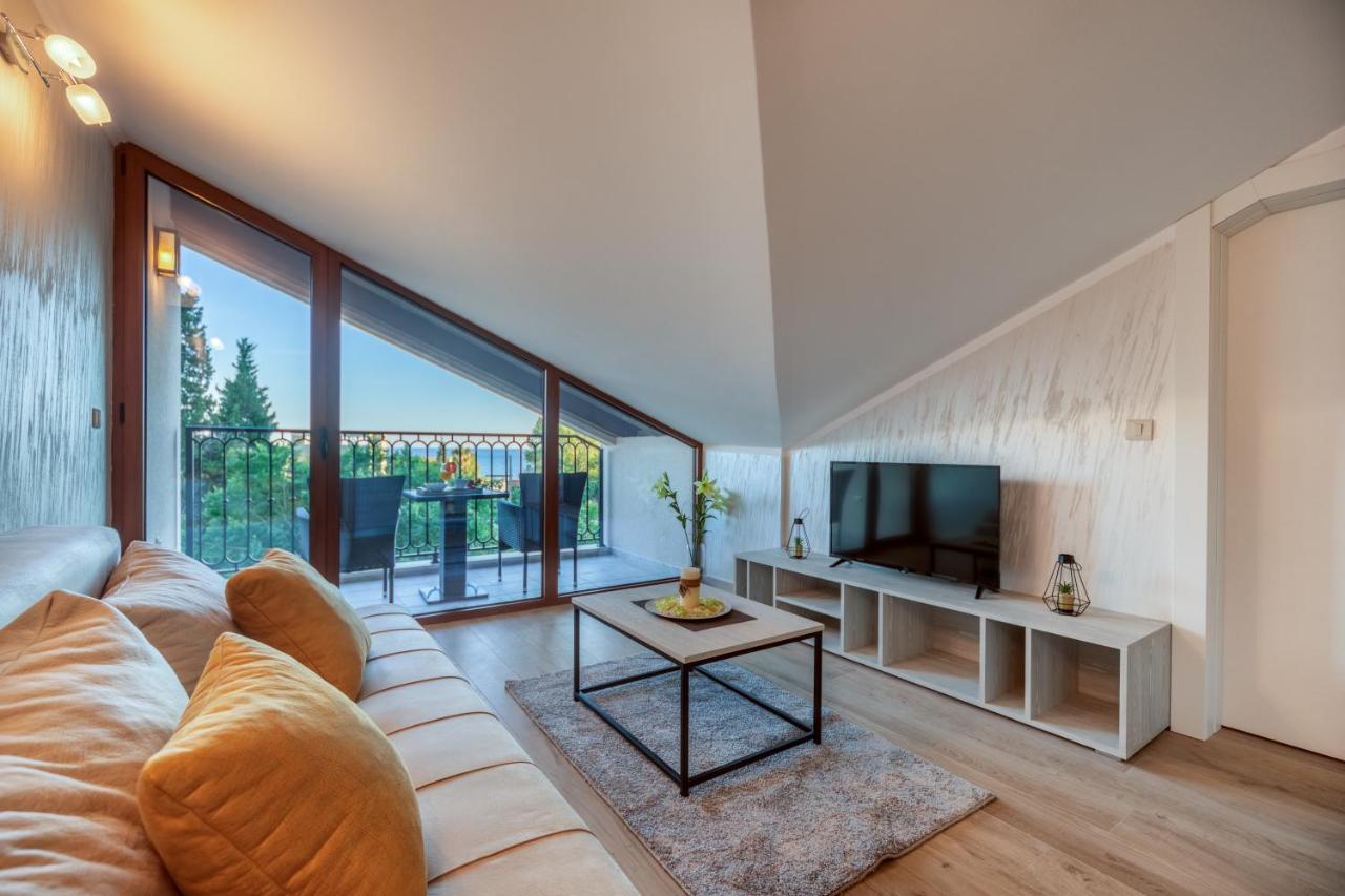 Luxury Apartments Queen Petrovac Bagian luar foto