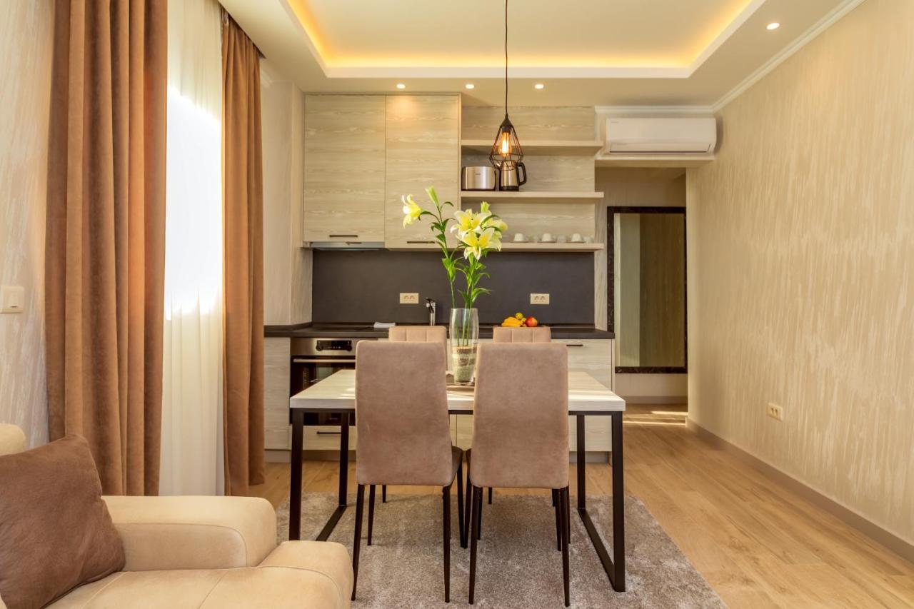 Luxury Apartments Queen Petrovac Bagian luar foto