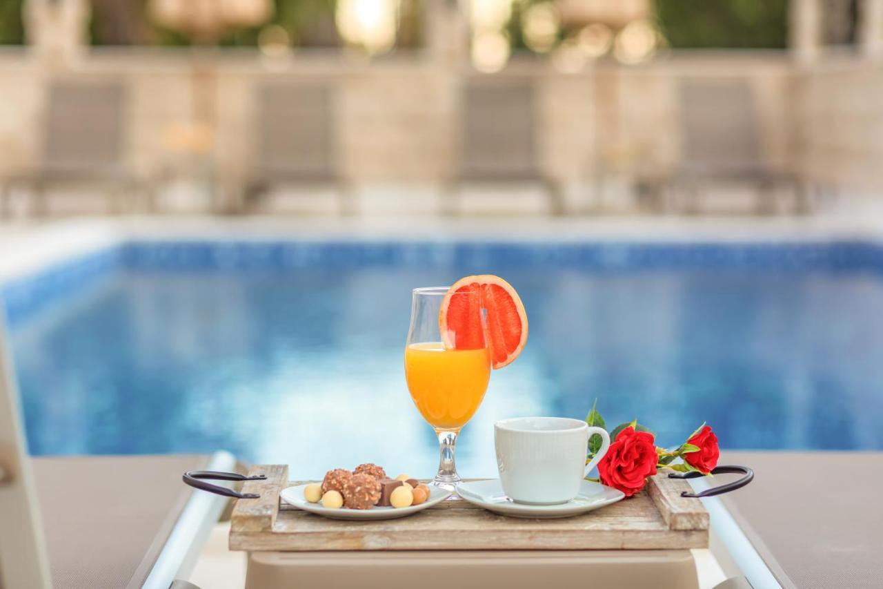 Luxury Apartments Queen Petrovac Bagian luar foto
