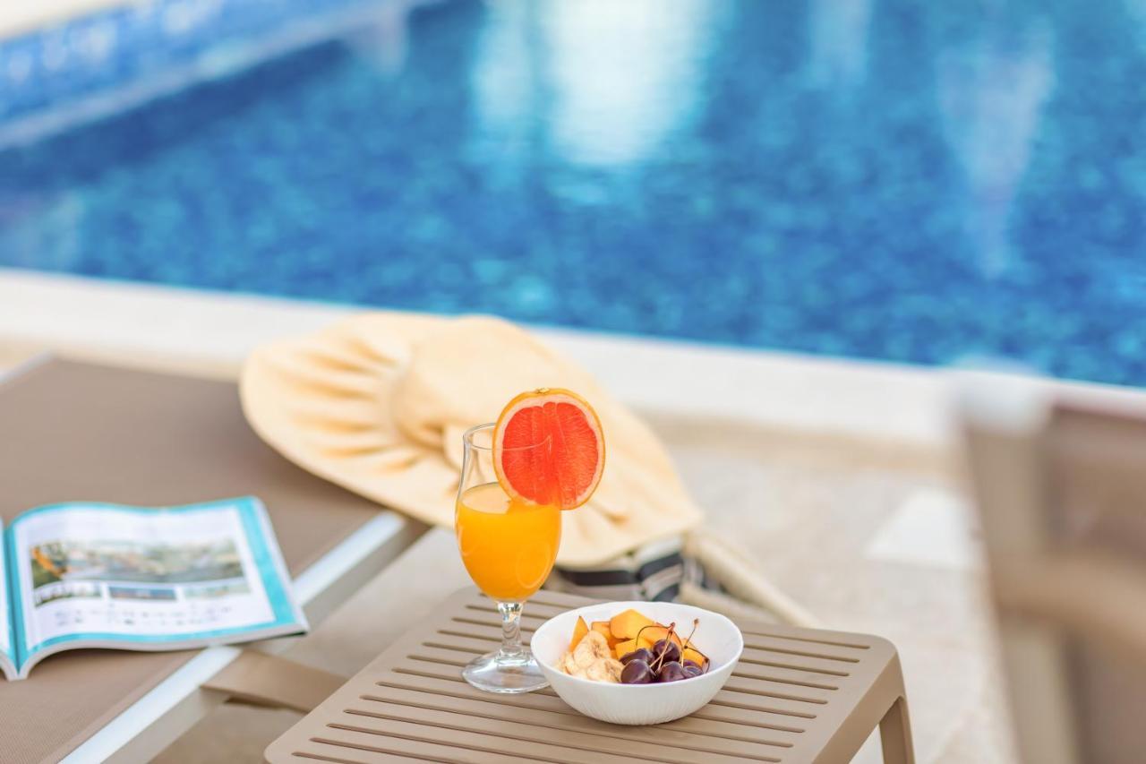 Luxury Apartments Queen Petrovac Bagian luar foto